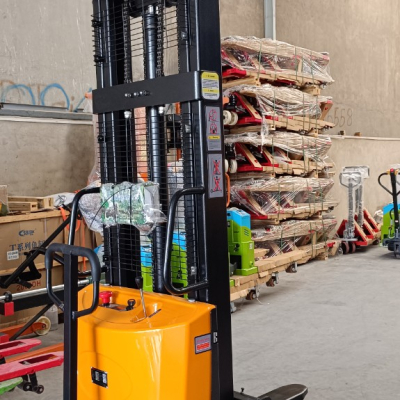 Xe nâng Bán tự động 1000kg Epsaff